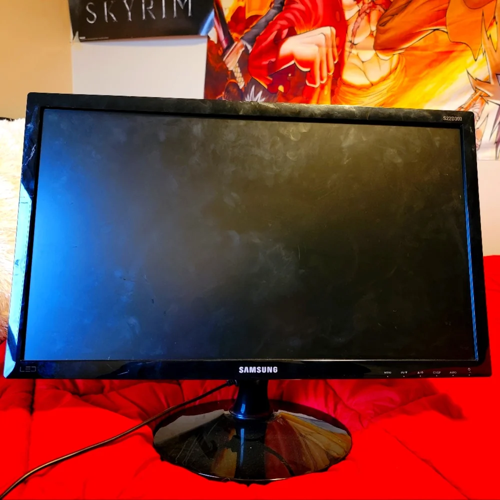 Samsung Monitor - Picture 2 of 3